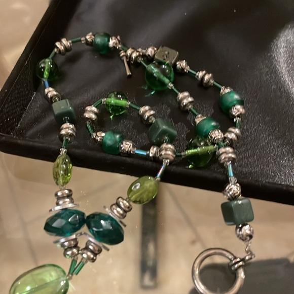 Necklace green color - Picture 4 of 6